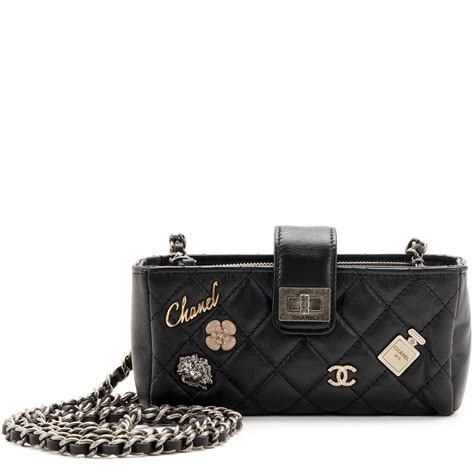 chanel charms 2.55 clutch